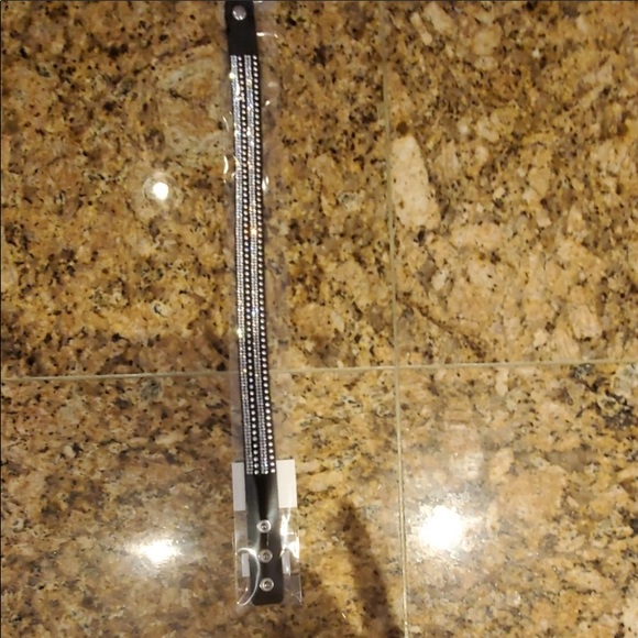 Rhinestone Wrap!! Snap bracelet Micro-fiber - Picture 5 of 6